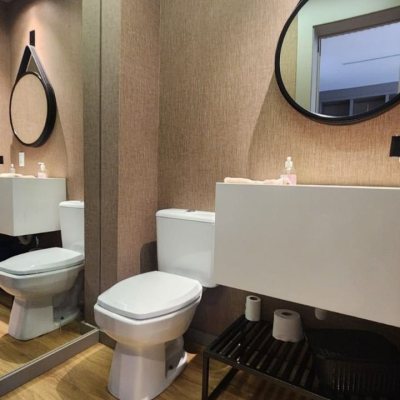 Sala com 42m², 2 garagens, no bairro Itacorubi em Florianópolis