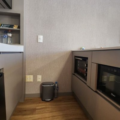 Sala com 42m², 2 garagens, no bairro Itacorubi em Florianópolis