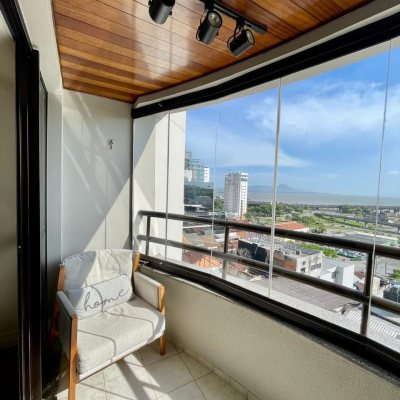 Apartamentos com 142m², 3 quartos, 1 suíte, 2 garagens, no bairro Centro em Florianópolis