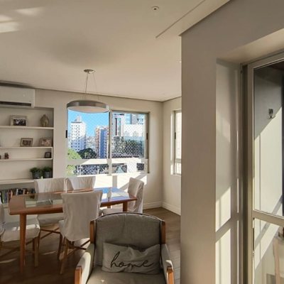 Apartamentos com 142m², 3 quartos, 1 suíte, 2 garagens, no bairro Centro em Florianópolis