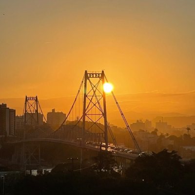 Apartamentos com 142m², 3 quartos, 1 suíte, 2 garagens, no bairro Centro em Florianópolis