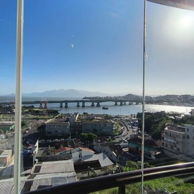 Apartamentos com 142m², 3 quartos, 1 suíte, 2 garagens, no bairro Centro em Florianópolis