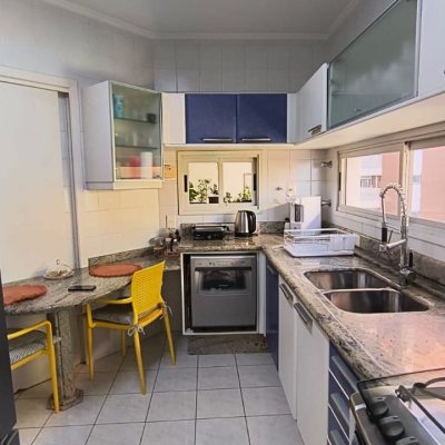 Apartamentos com 142m², 3 quartos, 1 suíte, 2 garagens, no bairro Centro em Florianópolis