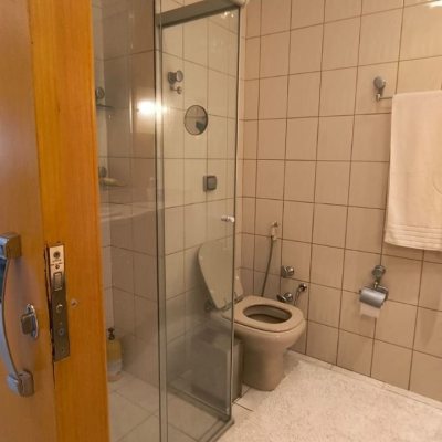 Apartamentos com 142m², 3 quartos, 1 suíte, 2 garagens, no bairro Centro em Florianópolis