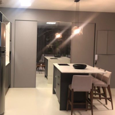 Apartamentos com 61m², 1 quarto, 1 garagem, no bairro Centro em Florianópolis