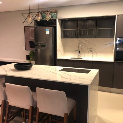 Apartamentos com 61m², 1 quarto, 1 garagem, no bairro Centro em Florianópolis