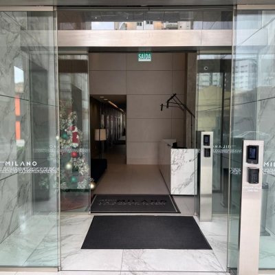 Apartamentos com 61m², 1 quarto, 1 garagem, no bairro Centro em Florianópolis