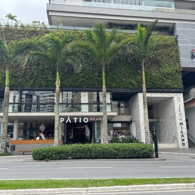 Apartamentos com 61m², 1 quarto, 1 garagem, no bairro Centro em Florianópolis