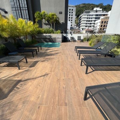 Apartamentos com 61m², 1 quarto, 1 garagem, no bairro Centro em Florianópolis