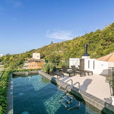 Apartamentos com 33m², 1 quarto, 2 garagens, no bairro Canasvieiras em Florianópolis