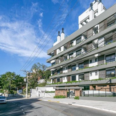 Apartamentos com 33m², 1 quarto, 2 garagens, no bairro Canasvieiras em Florianópolis