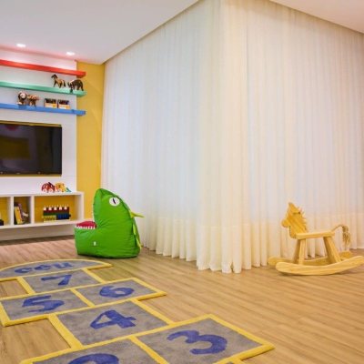 Apartamentos com 170m², 3 quartos, 3 suítes, 2 garagens, no bairro Agronômica em Florianópolis