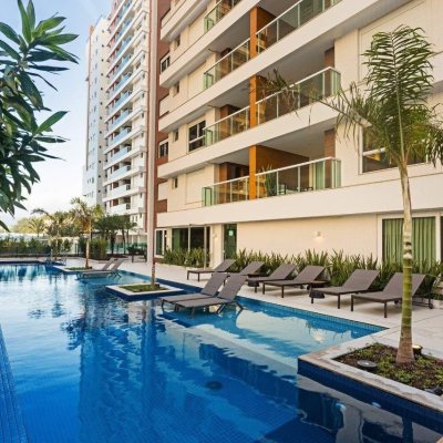 Apartamentos com 170m², 3 quartos, 3 suítes, 2 garagens, no bairro Agronômica em Florianópolis