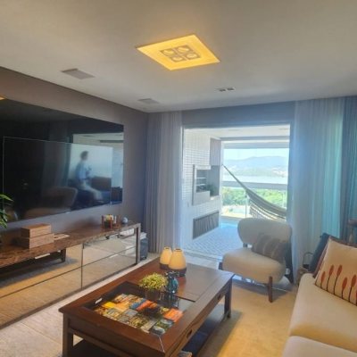 Apartamentos com 170m², 3 quartos, 3 suítes, 2 garagens, no bairro Agronômica em Florianópolis