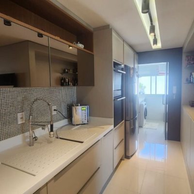 Apartamentos com 170m², 3 quartos, 3 suítes, 2 garagens, no bairro Agronômica em Florianópolis