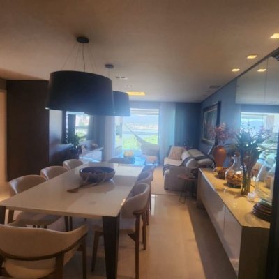 Apartamentos com 170m², 3 quartos, 3 suítes, 2 garagens, no bairro Agronômica em Florianópolis