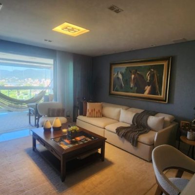 Apartamentos com 170m², 3 quartos, 3 suítes, 2 garagens, no bairro Agronômica em Florianópolis