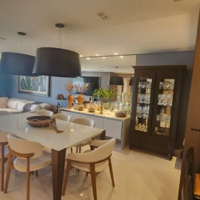 Apartamentos com 170m², 3 quartos, 3 suítes, 2 garagens, no bairro Agronômica em Florianópolis