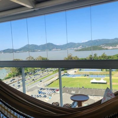 Apartamentos com 170m², 3 quartos, 3 suítes, 2 garagens, no bairro Agronômica em Florianópolis