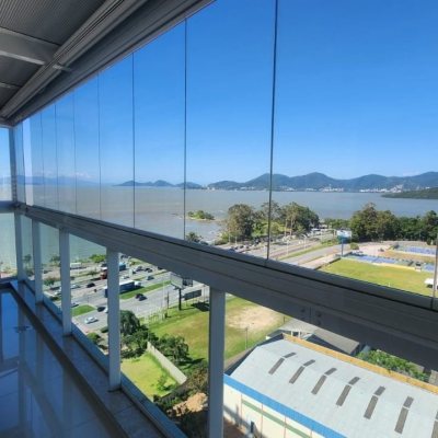 Apartamentos com 170m², 3 quartos, 3 suítes, 2 garagens, no bairro Agronômica em Florianópolis