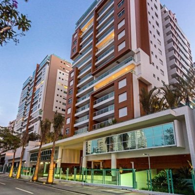 Apartamentos com 170m², 3 quartos, 3 suítes, 2 garagens, no bairro Agronômica em Florianópolis