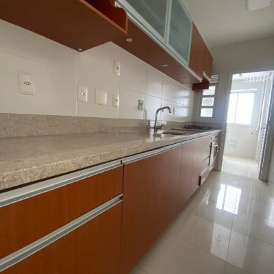 Apartamentos com 79m², 2 quartos, 1 suíte, 1 garagem, no bairro Itacorubi em Florianópolis
