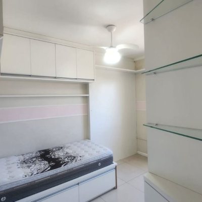 Apartamentos com 77m², 3 quartos, 1 suíte, 2 garagens, no bairro Costeira Do Pirajubaé em Florianópolis