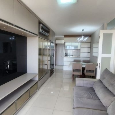 Apartamentos com 77m², 3 quartos, 1 suíte, 2 garagens, no bairro Costeira Do Pirajubaé em Florianópolis