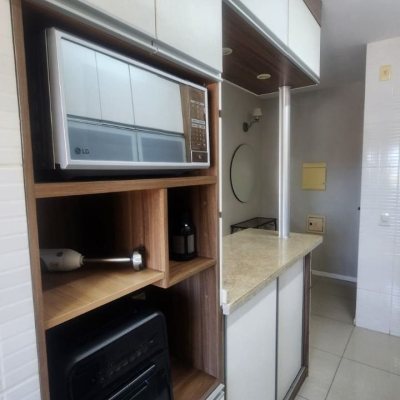 Apartamentos com 77m², 3 quartos, 1 suíte, 2 garagens, no bairro Costeira Do Pirajubaé em Florianópolis