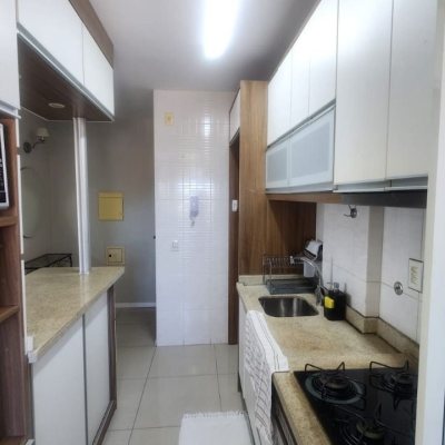 Apartamentos com 77m², 3 quartos, 1 suíte, 2 garagens, no bairro Costeira Do Pirajubaé em Florianópolis