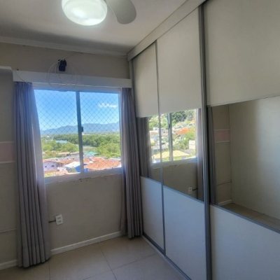 Apartamentos com 77m², 3 quartos, 1 suíte, 2 garagens, no bairro Costeira Do Pirajubaé em Florianópolis