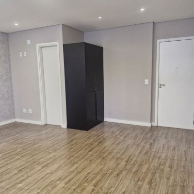 Sala com 27m², no bairro Pagani em Palhoça