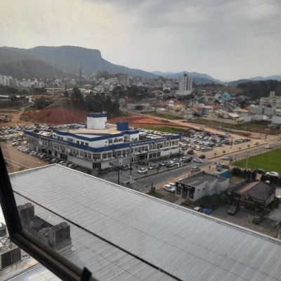 Sala com 33m², 1 garagem, no bairro Pagani em Palhoça