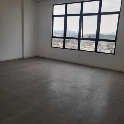 Sala com 33m², 1 garagem, no bairro Pagani em Palhoça