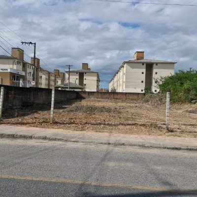 Terreno Comercial/Residencial com 717m², no bairro Barra Do Aririú em Palhoça