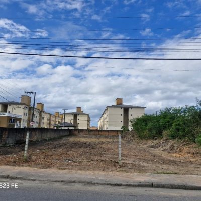 Terreno Comercial/Residencial com 717m², no bairro Barra Do Aririú em Palhoça
