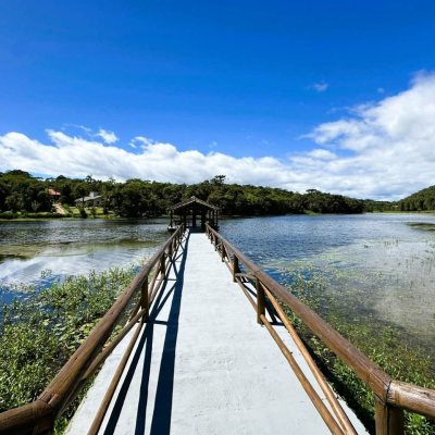 Casa em Condomínio com 240m², 4 quartos, 2 suítes, 4 garagens, no bairro Rio dos Bugres em Rancho Queimado