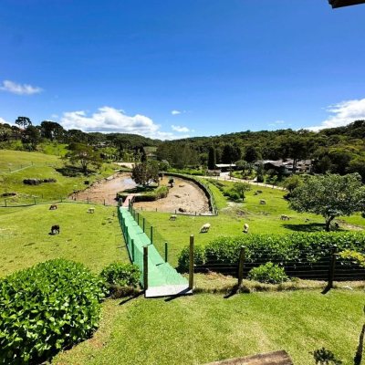 Casa em Condomínio com 240m², 4 quartos, 2 suítes, 4 garagens, no bairro Rio dos Bugres em Rancho Queimado