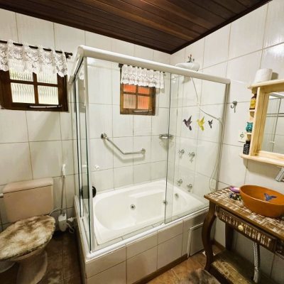 Casa em Condomínio com 240m², 4 quartos, 2 suítes, 4 garagens, no bairro Rio dos Bugres em Rancho Queimado