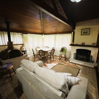 Casa em Condomínio com 240m², 4 quartos, 2 suítes, 4 garagens, no bairro Rio dos Bugres em Rancho Queimado