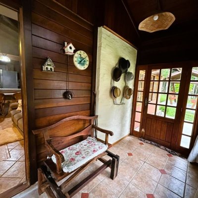 Casa em Condomínio com 240m², 4 quartos, 2 suítes, 4 garagens, no bairro Rio dos Bugres em Rancho Queimado