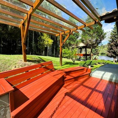 Casa em Condomínio com 240m², 4 quartos, 2 suítes, 4 garagens, no bairro Rio dos Bugres em Rancho Queimado