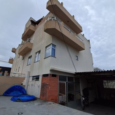 Predio com 662m², 5 garagens, no bairro Ingleses em Florianópolis