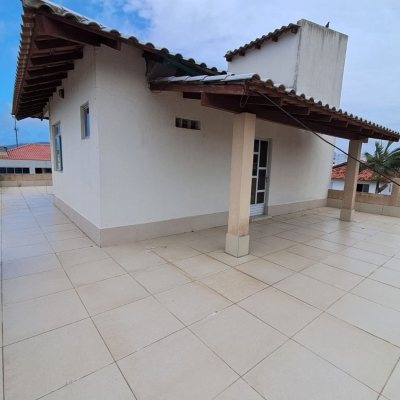 Predio com 662m², 5 garagens, no bairro Ingleses em Florianópolis