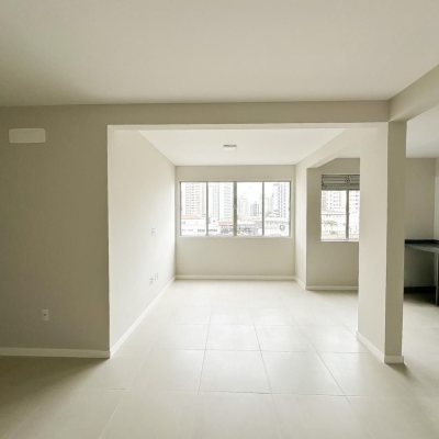 Apartamentos com 67m², 2 quartos, 1 garagem, no bairro Kobrasol em São José
