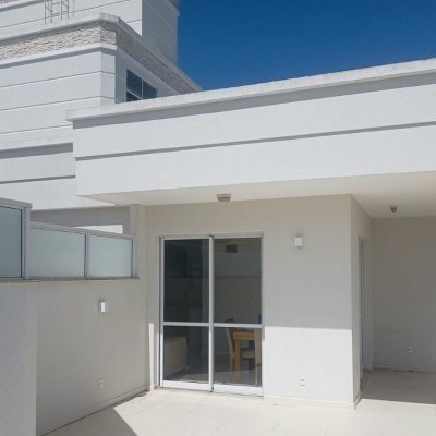 Cobertura com 122m², 2 quartos, 1 suíte, 1 garagem, no bairro Canasvieiras em Florianópolis