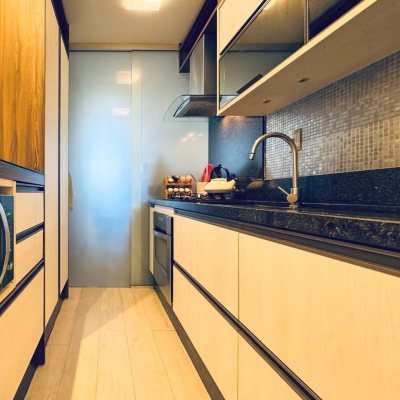 Apartamentos com 57m², 2 quartos, 1 garagem, no bairro Barreiros em São José