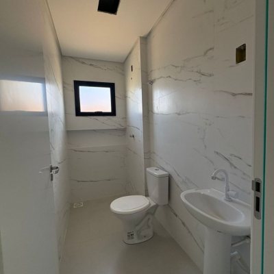 Sobrado Residencial com 63m², 2 quartos (sendo 1 suíte), 1 garagem, no bairro Nova Palhoça em Palhoça
