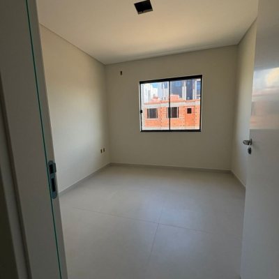 Sobrado Residencial com 63m², 2 quartos (sendo 1 suíte), 1 garagem, no bairro Nova Palhoça em Palhoça