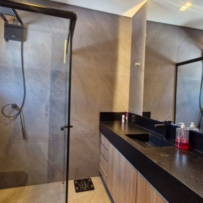 Casa em Condomínio com 228m², 3 quartos, 1 suíte, 2 garagens, no bairro Vargem Grande em Floranópolis